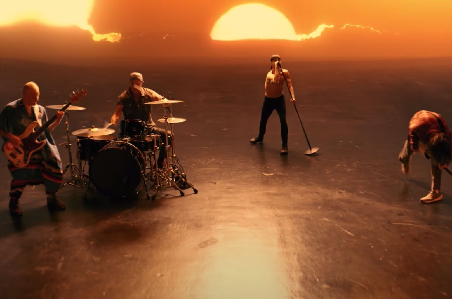 Captura de tela do clipe de Black Summer, dos Red Hot Chili Peppers