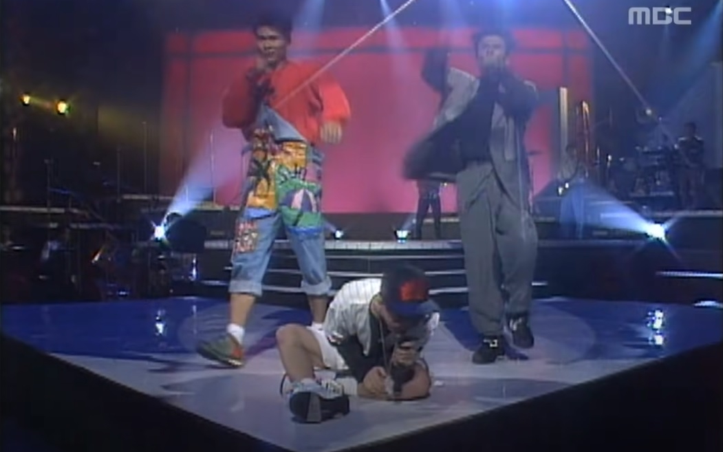 Apresentação ao vivo do trio Seo Taiji & The Boys, pioneiro do k-pop na década de 1990