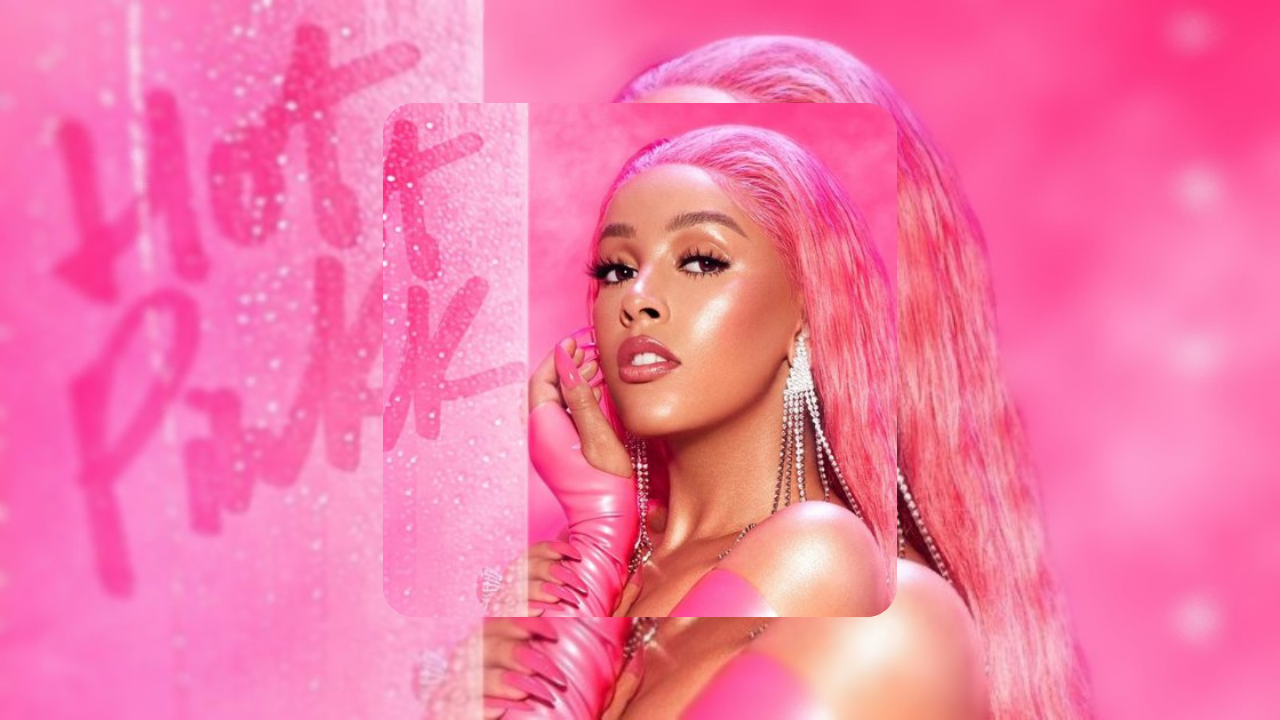 Doja Cat em capa do disco Hot Pink (2019)