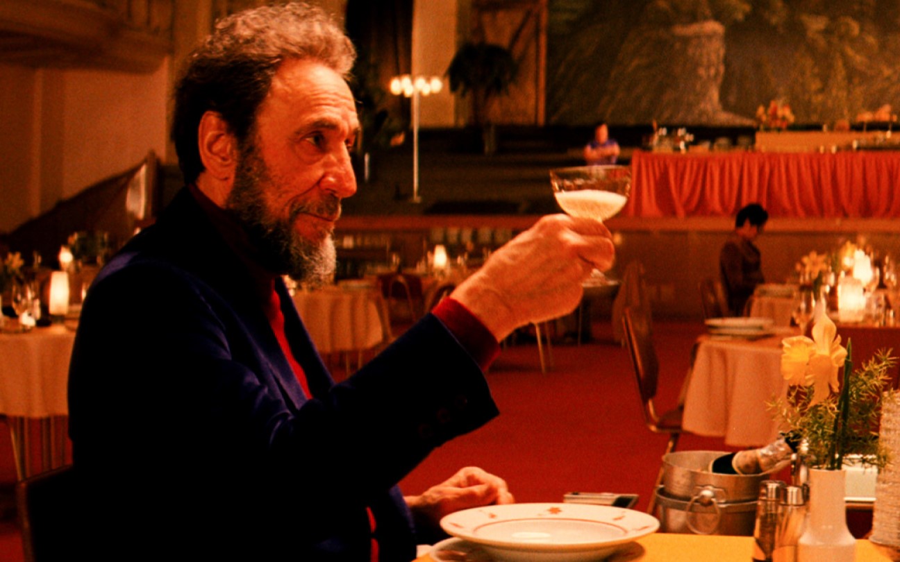 F. Murray Abraham em cena de O Grande Hotel Budapeste