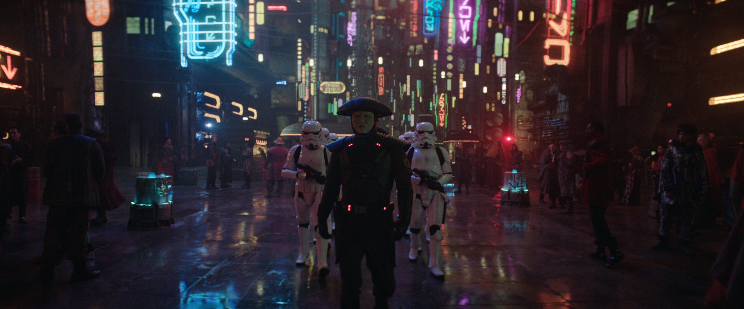 Sung Kang em cena de Obi-Wan Kenobi