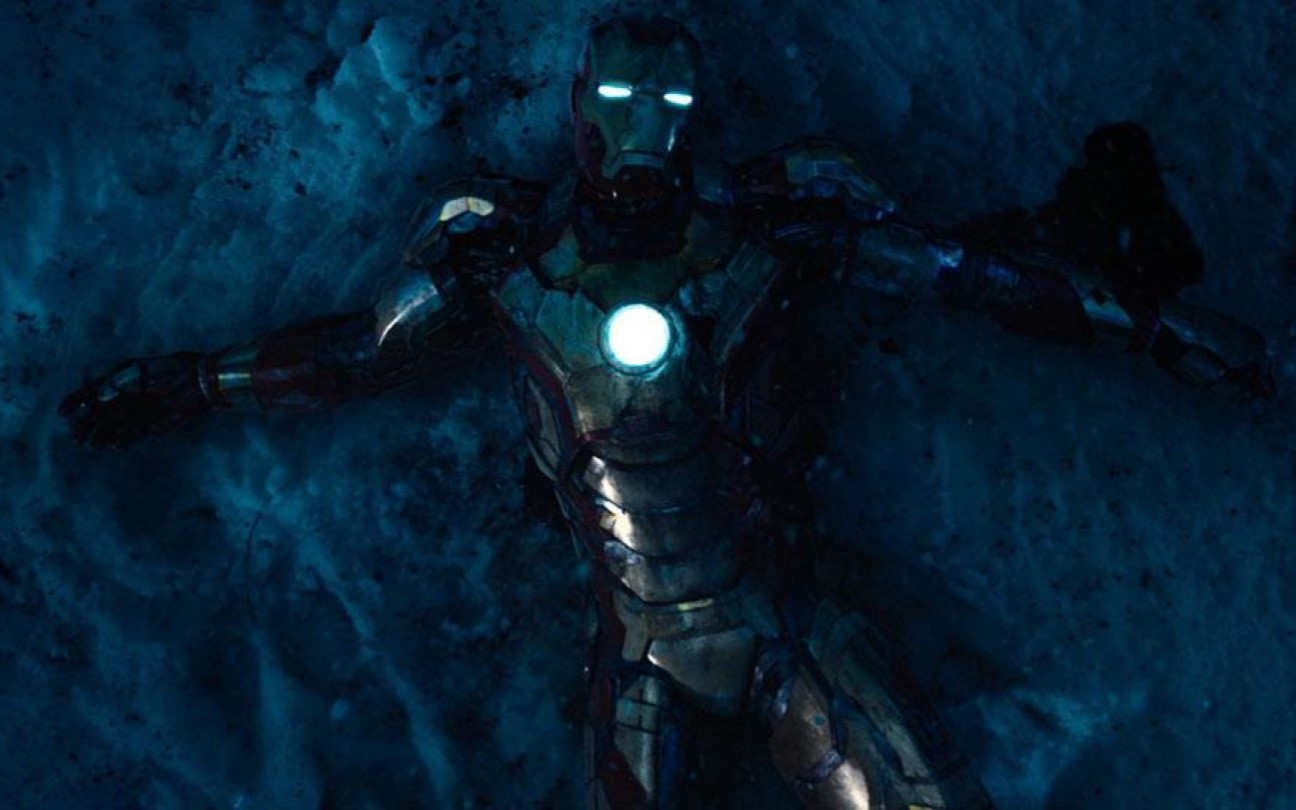 Robert Downey Jr. em cena de Homem de Ferro 3